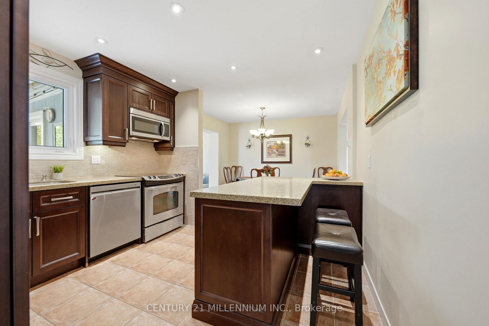 Photo 13 of 46 Dunblaine Crescent, Brampton, Southgate — HOMEH