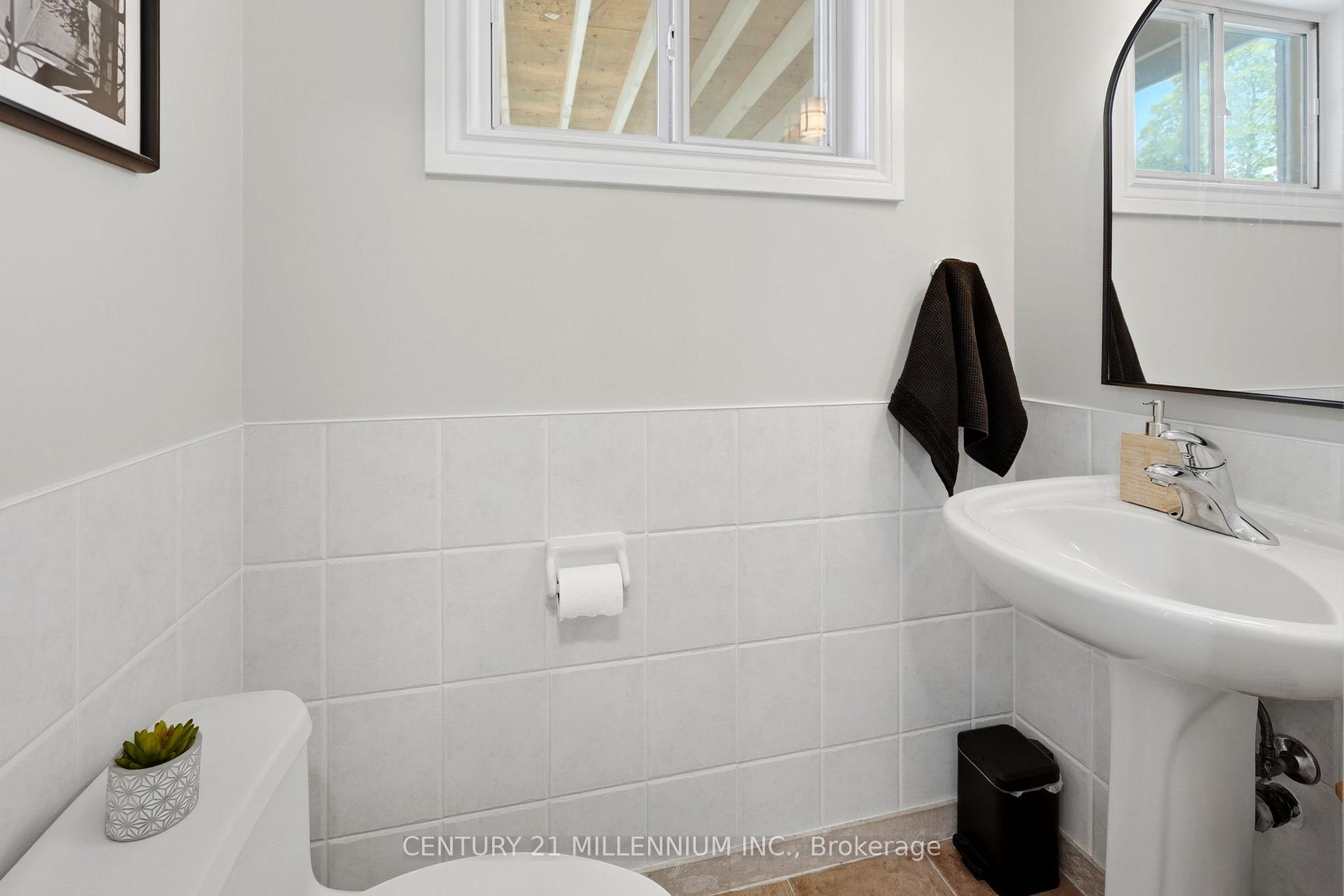 Photo 16 of 46 Dunblaine Crescent, Brampton, Southgate — HOMEH
