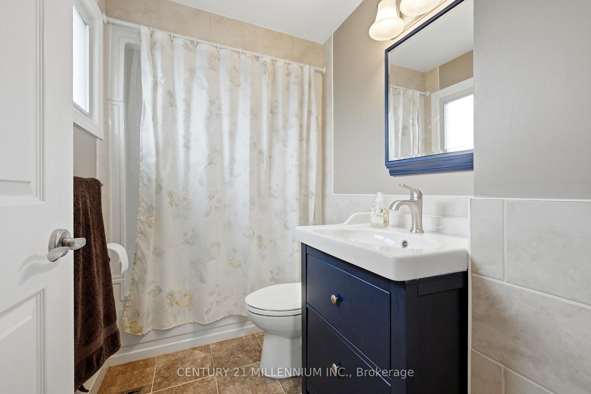 Photo 21 of 46 Dunblaine Crescent, Brampton, Southgate — HOMEH