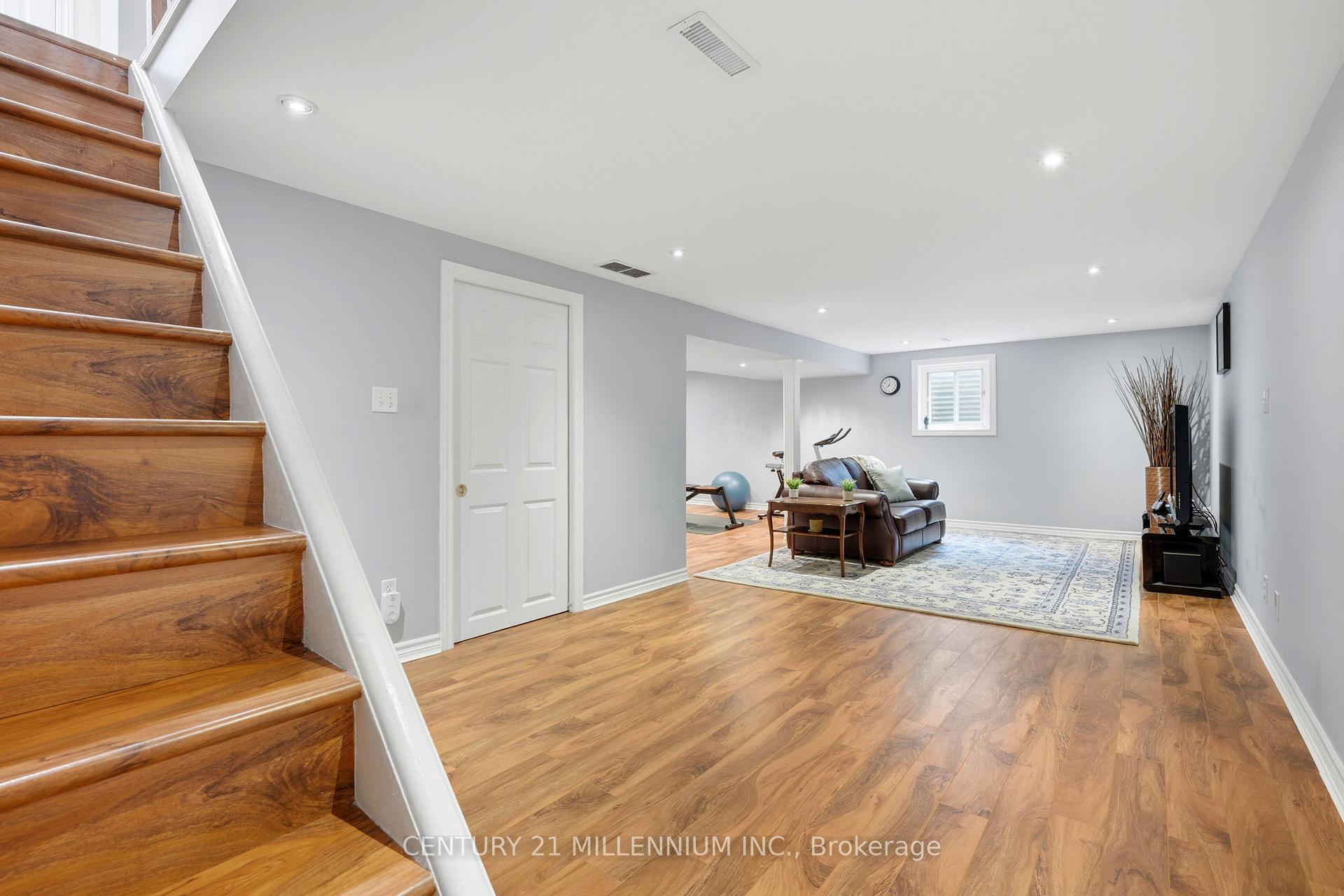 Photo 22 of 46 Dunblaine Crescent, Brampton, Southgate — HOMEH