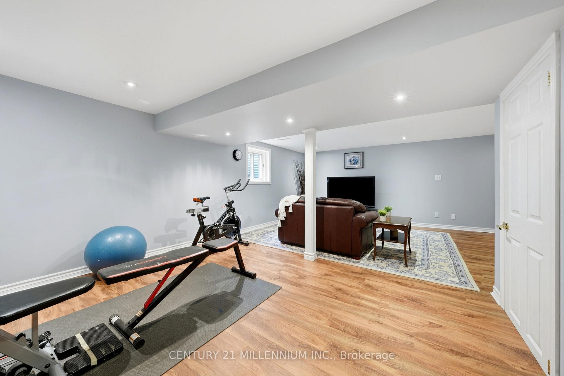 Photo 27 of 46 Dunblaine Crescent, Brampton, Southgate — HOMEH