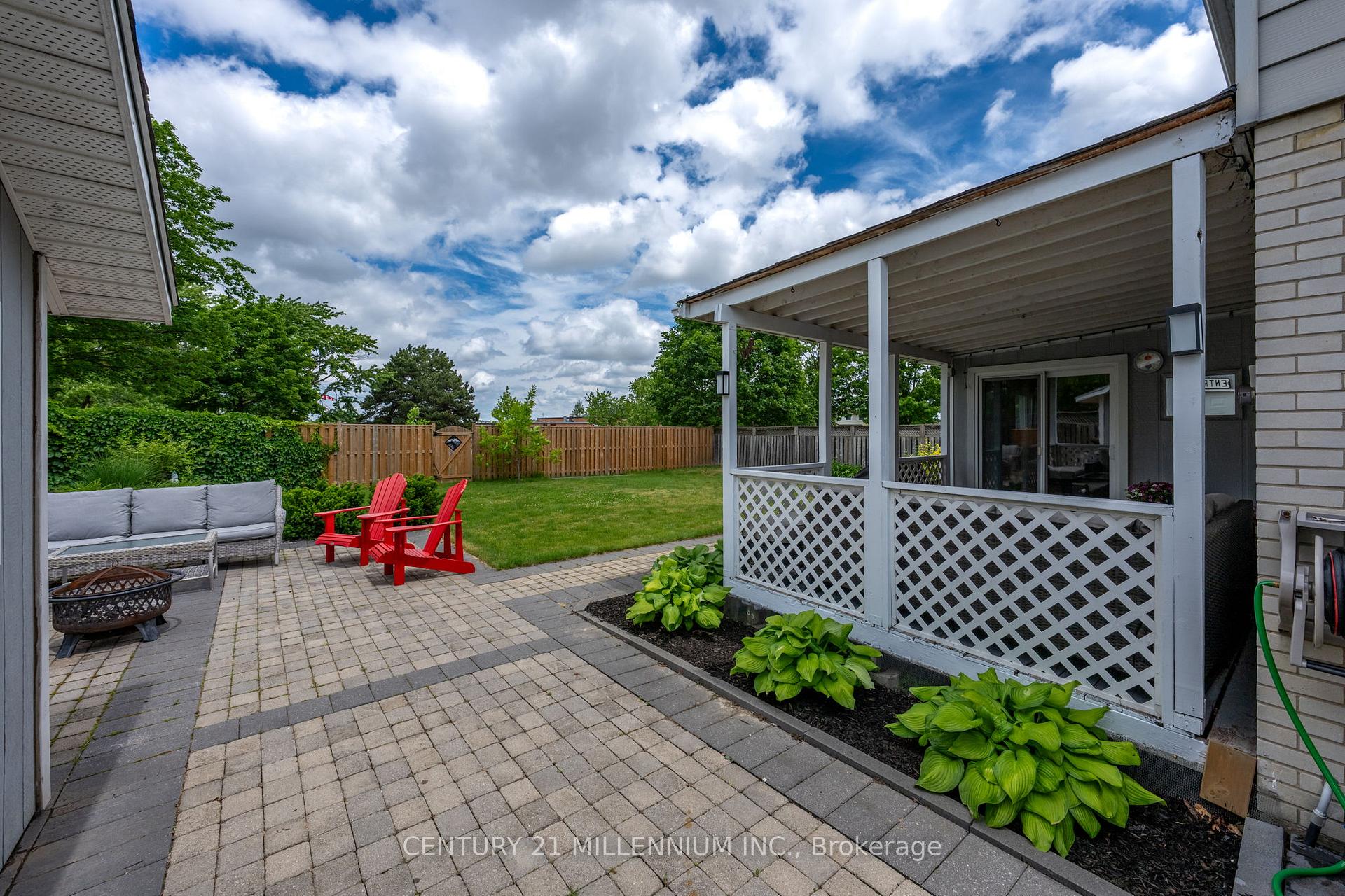 Photo 30 of 46 Dunblaine Crescent, Brampton, Southgate — HOMEH
