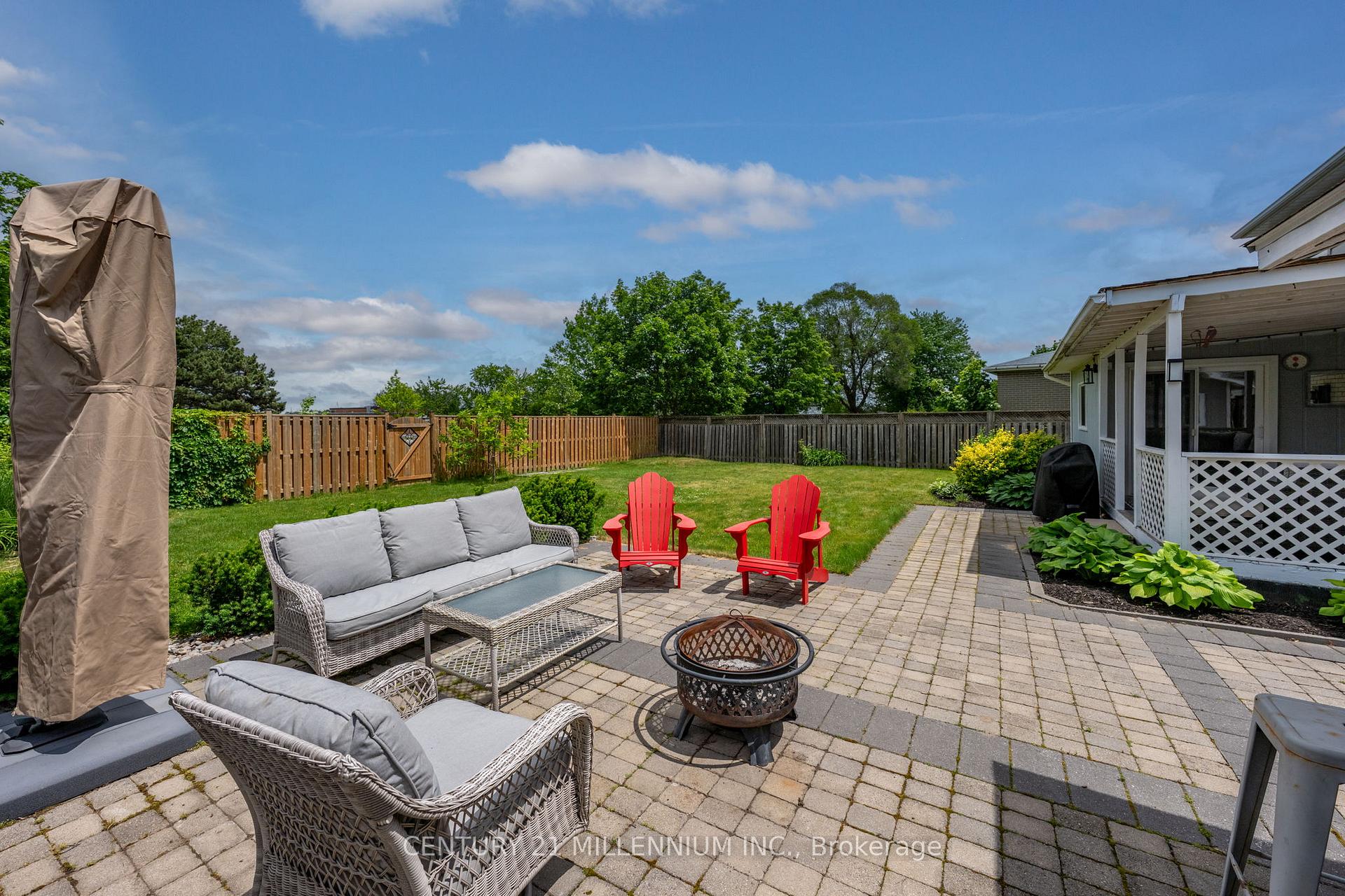 Photo 36 of 46 Dunblaine Crescent, Brampton, Southgate — HOMEH