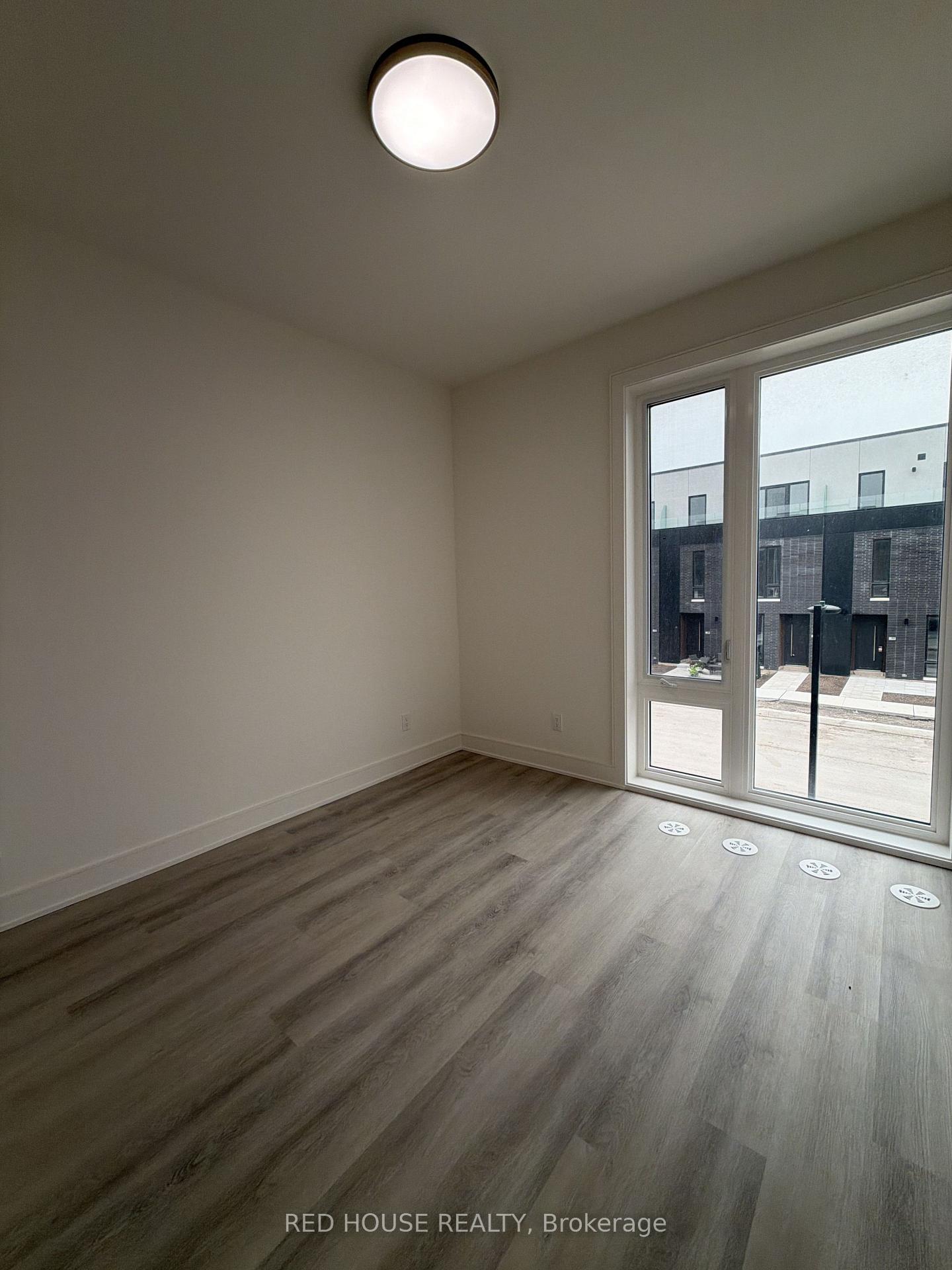 Photo 14 of 163 Everett Common, St. Catharines, Oakdale — HOMEH