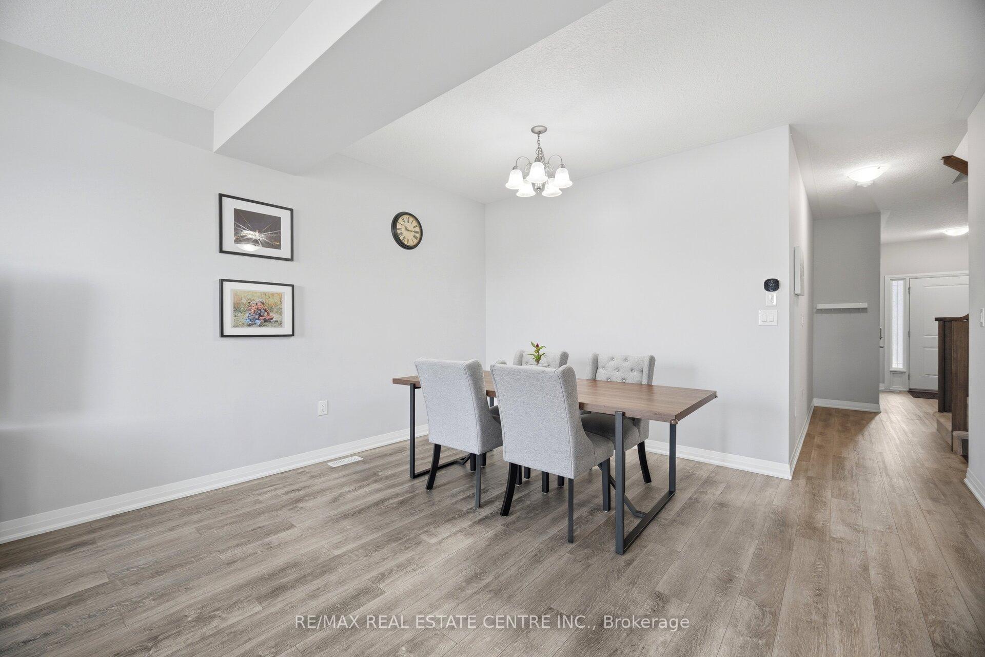 Photo 10 of 4 Laguna Village Crescent, Hamilton, Rural Glanbrook — HOMEH
