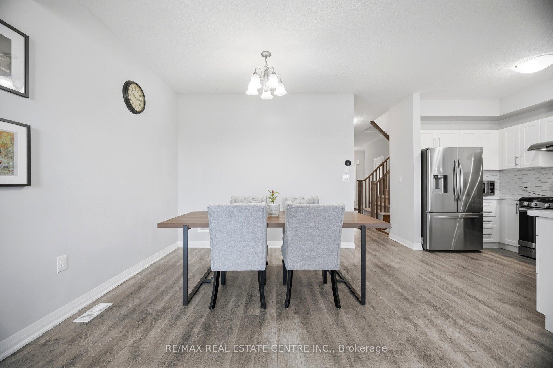 Photo 12 of 4 Laguna Village Crescent, Hamilton, Rural Glanbrook — HOMEH