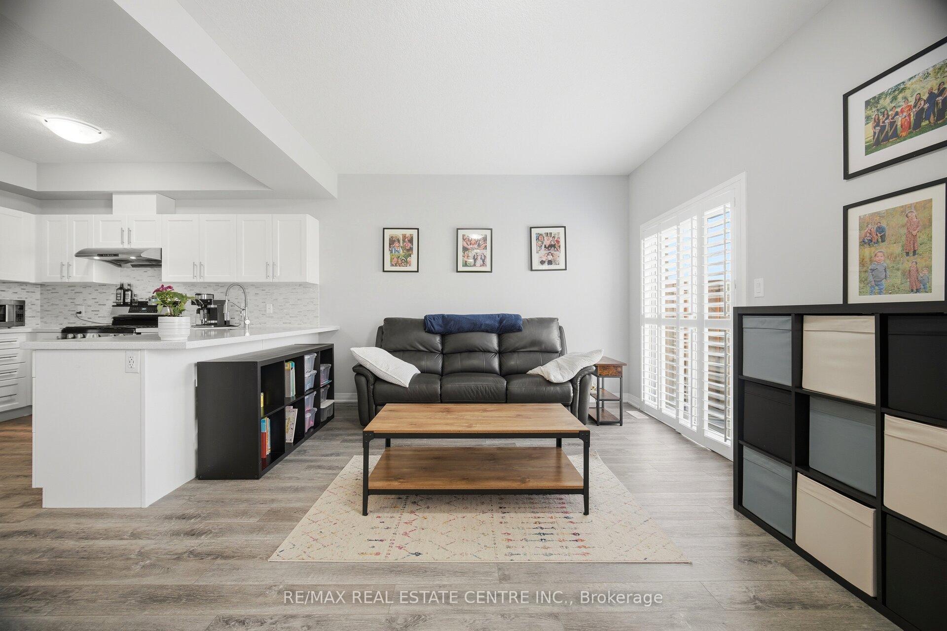 Photo 20 of 4 Laguna Village Crescent, Hamilton, Rural Glanbrook — HOMEH