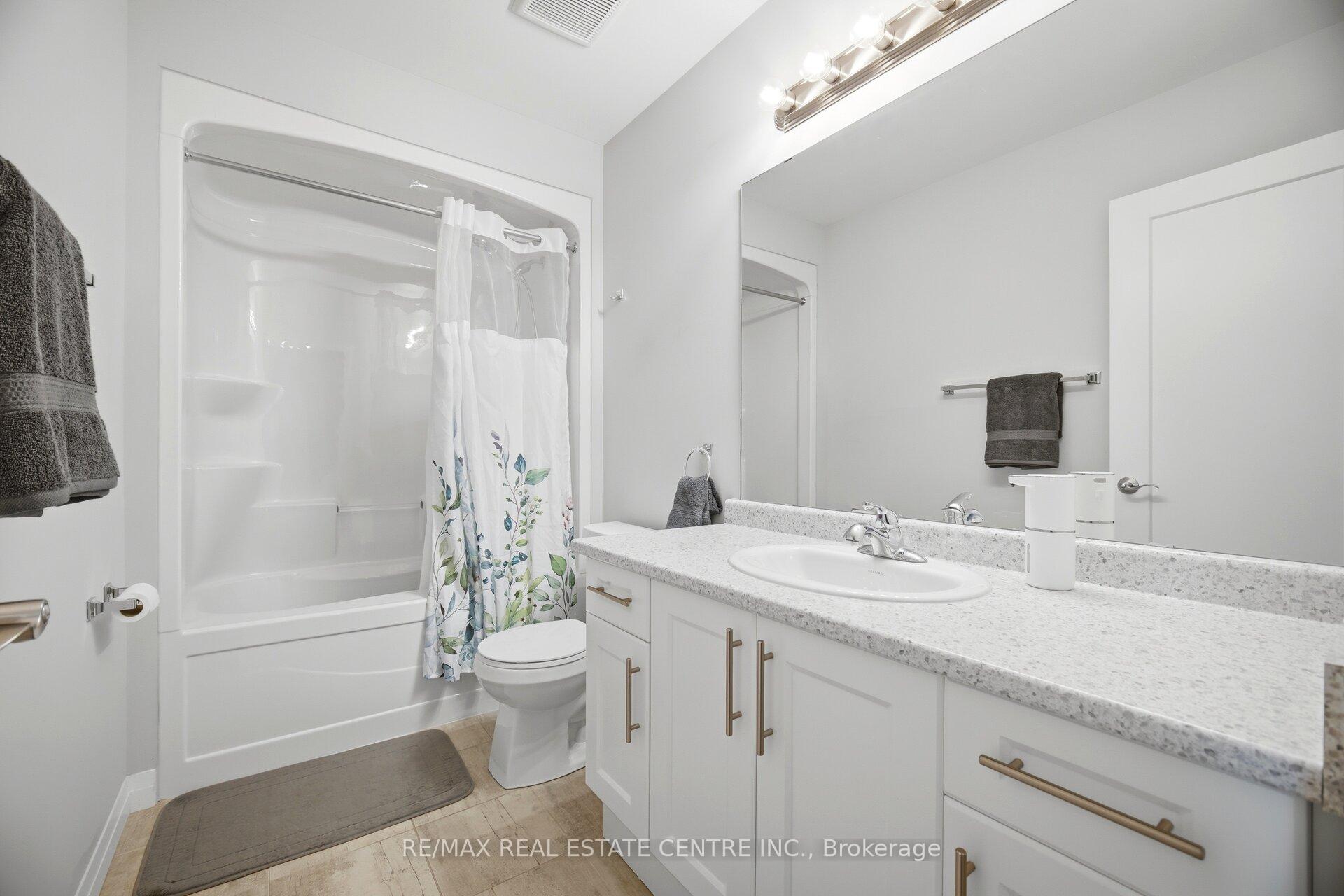 Photo 39 of 4 Laguna Village Crescent, Hamilton, Rural Glanbrook — HOMEH