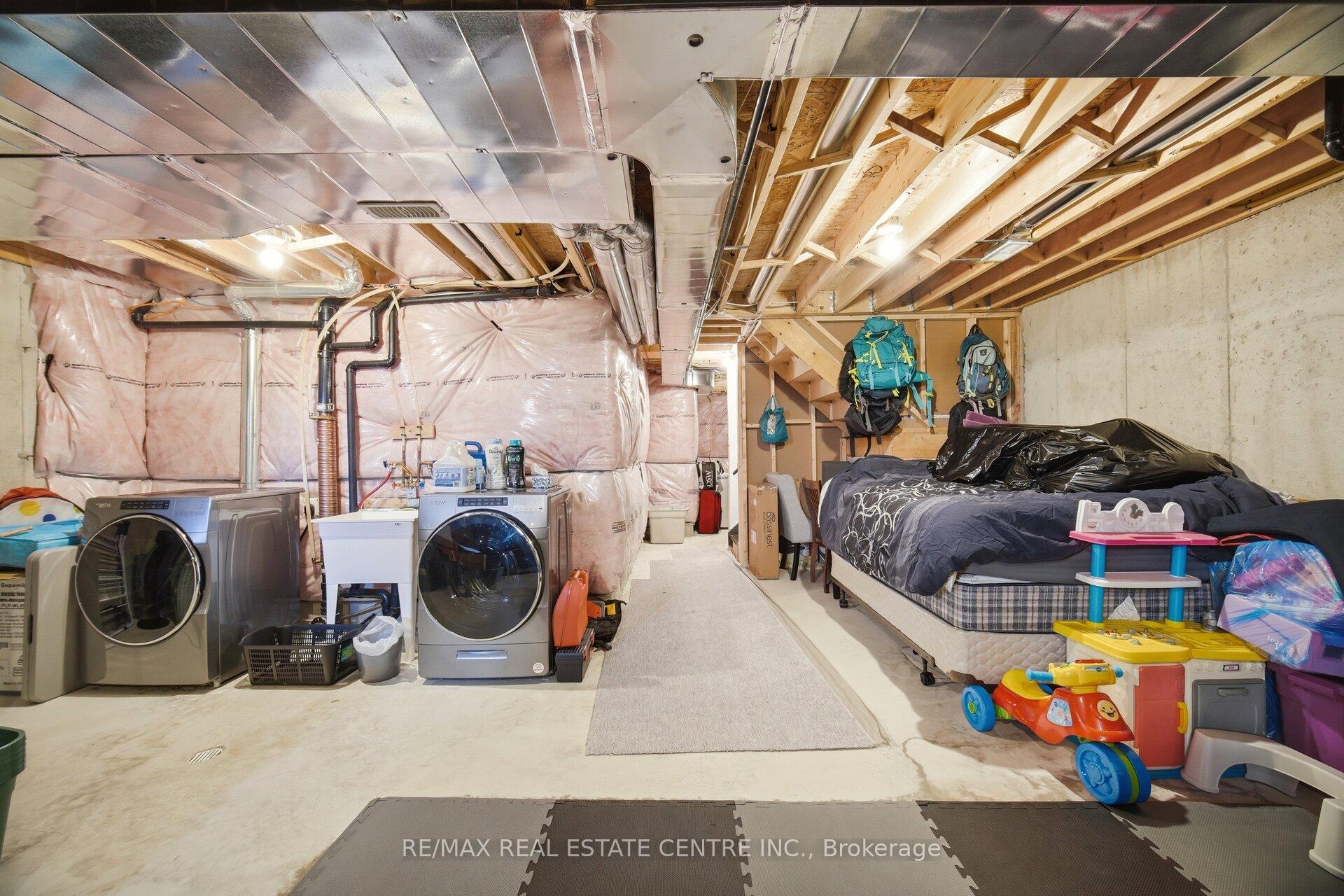 Photo 45 of 4 Laguna Village Crescent, Hamilton, Rural Glanbrook — HOMEH