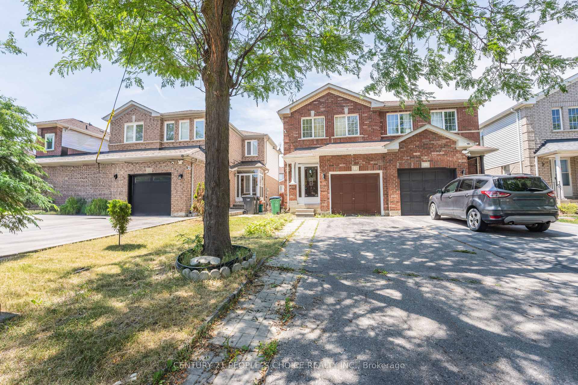 Photo 2 of 21 Cordgrass Crescent, Brampton, Sandringham-Wellington — HOMEH
