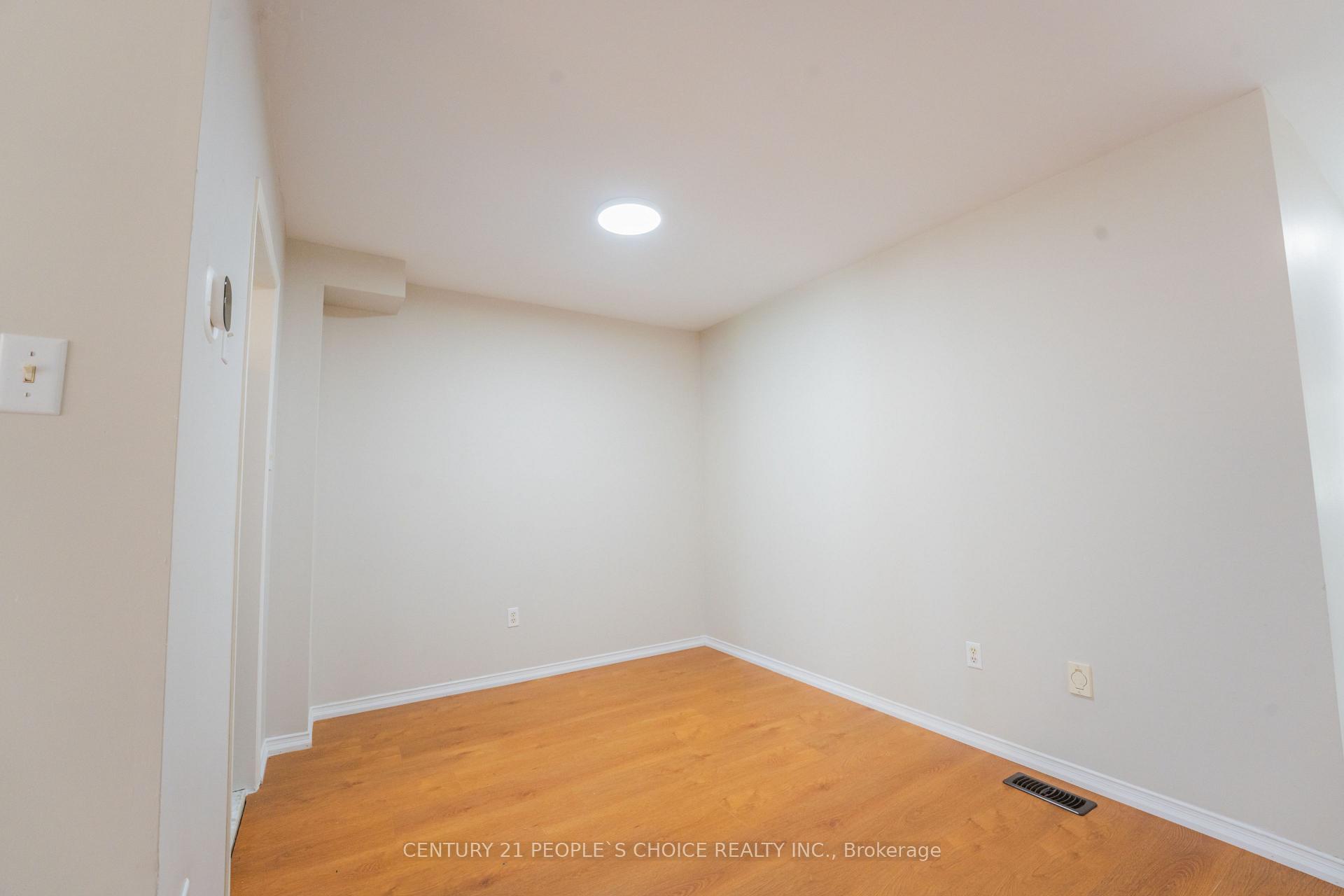 Photo 10 of 21 Cordgrass Crescent, Brampton, Sandringham-Wellington — HOMEH