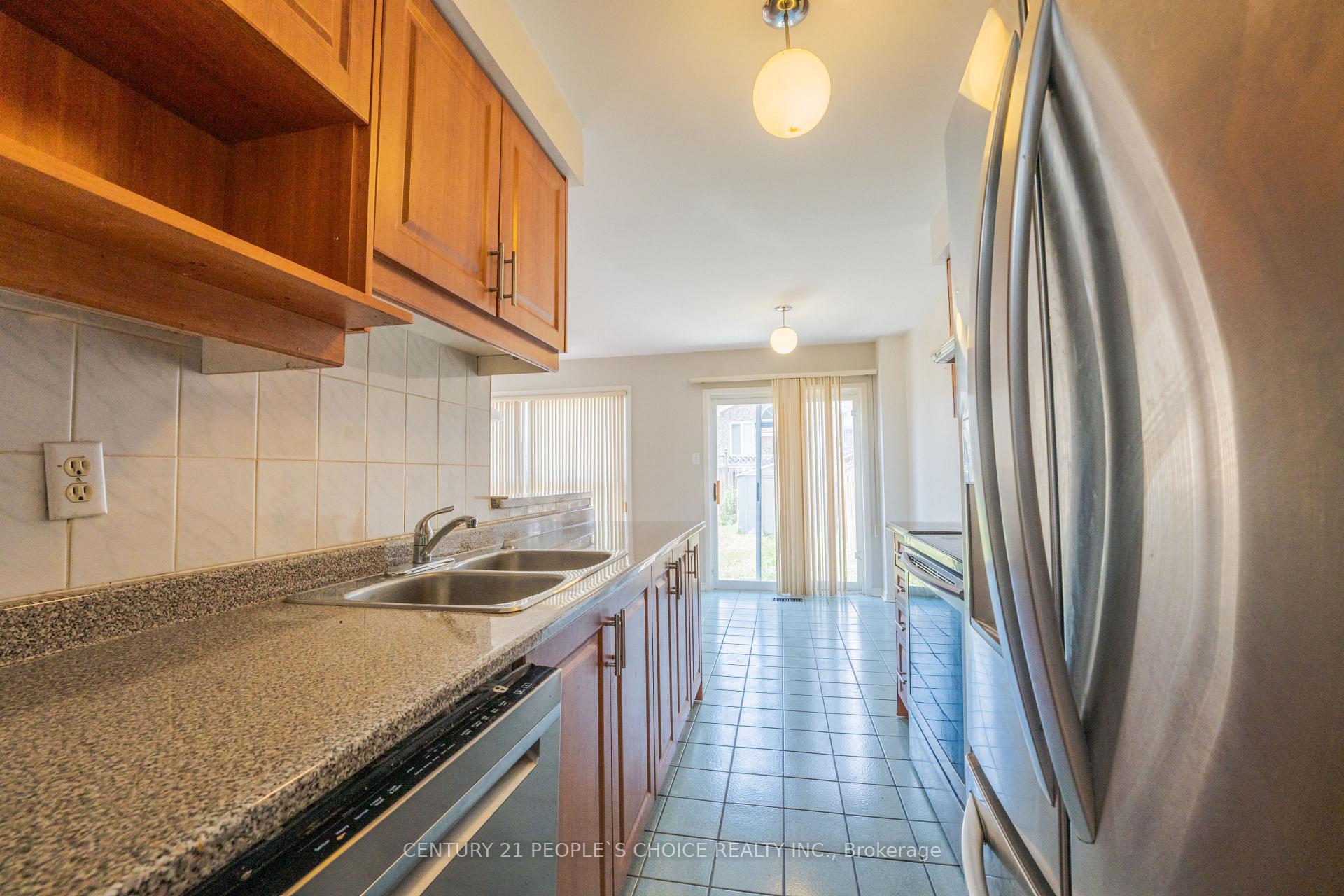 Photo 16 of 21 Cordgrass Crescent, Brampton, Sandringham-Wellington — HOMEH