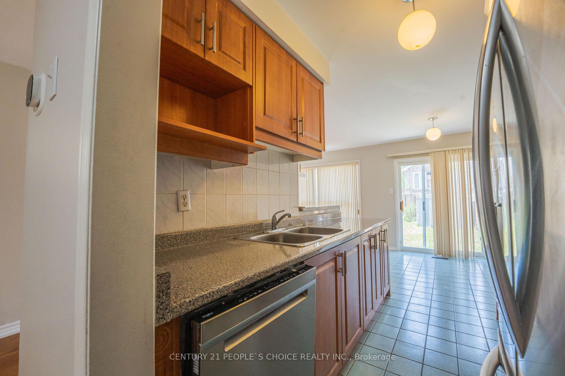 Photo 17 of 21 Cordgrass Crescent, Brampton, Sandringham-Wellington — HOMEH