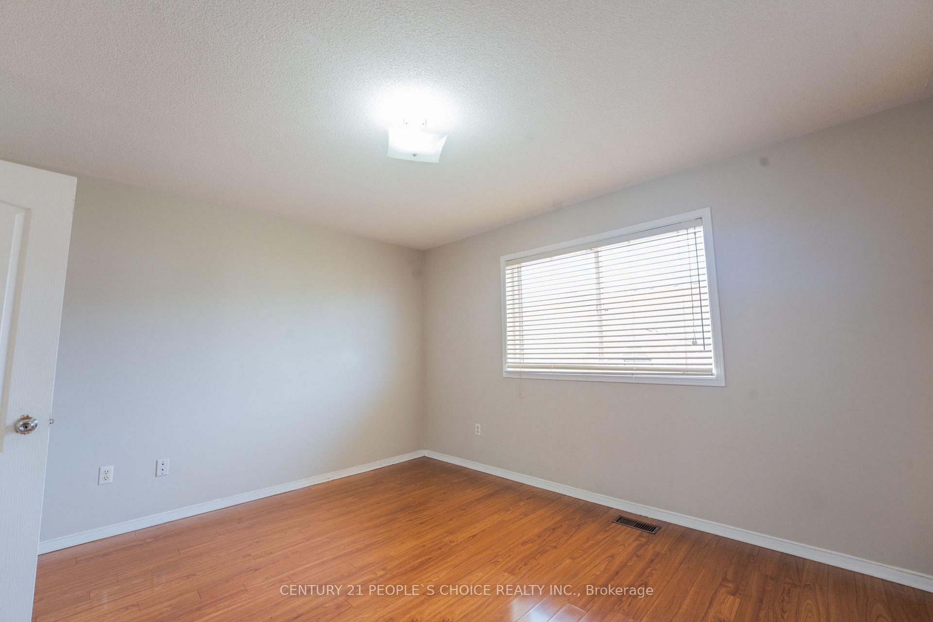 Photo 26 of 21 Cordgrass Crescent, Brampton, Sandringham-Wellington — HOMEH