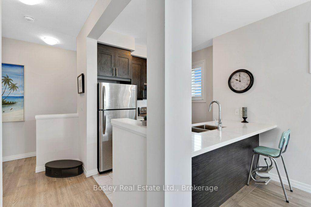 Photo 16 of 7 Bacon Lane, Hamilton, Ancaster — HOMEH