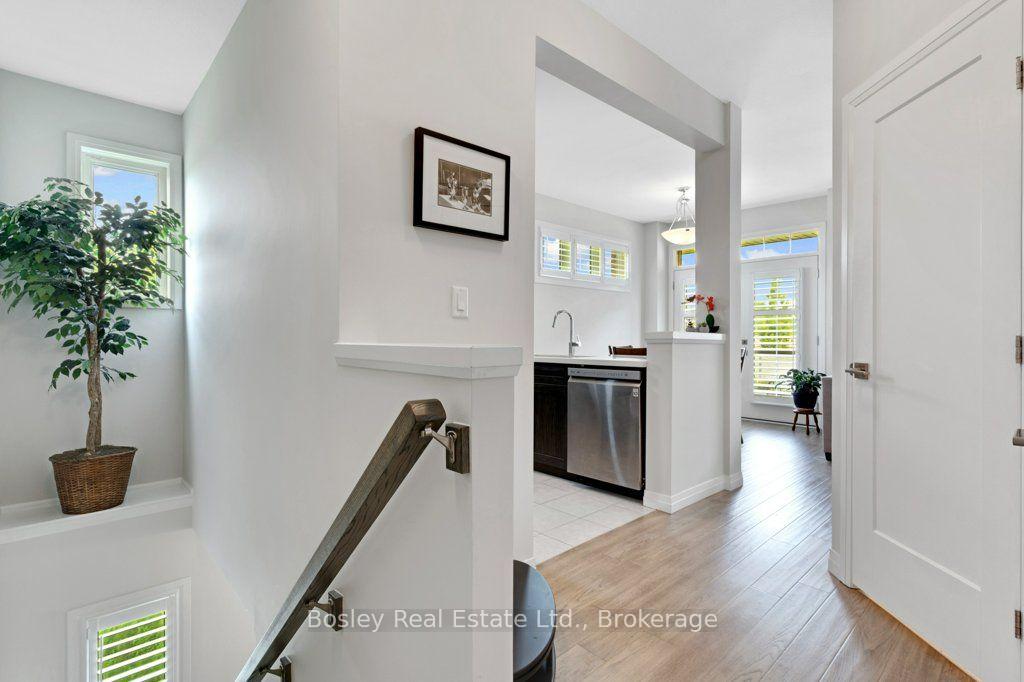 Photo 33 of 7 Bacon Lane, Hamilton, Ancaster — HOMEH