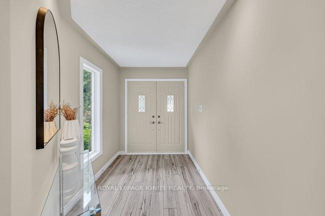 Photo 4 of 1003 Maury Crescent, Pickering, Liverpool — HOMEH