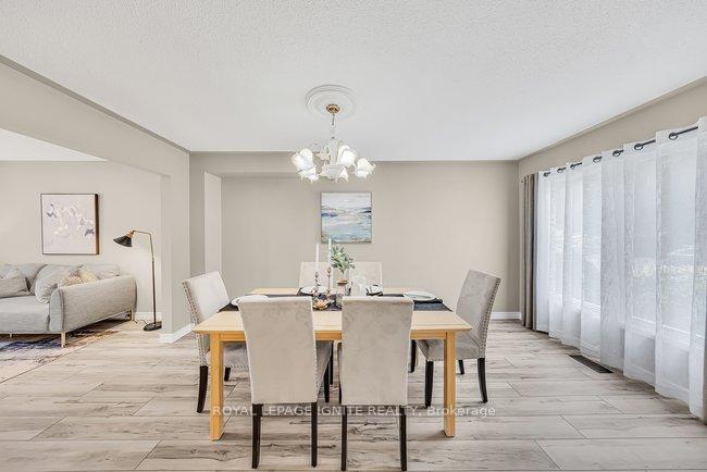 Photo 7 of 1003 Maury Crescent, Pickering, Liverpool — HOMEH