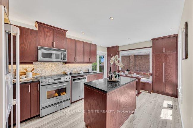 Photo 11 of 1003 Maury Crescent, Pickering, Liverpool — HOMEH