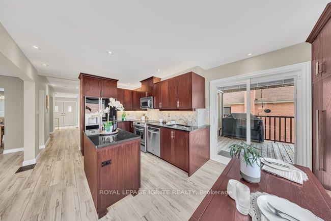 Photo 13 of 1003 Maury Crescent, Pickering, Liverpool — HOMEH