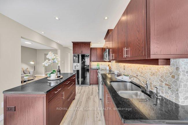 Photo 14 of 1003 Maury Crescent, Pickering, Liverpool — HOMEH