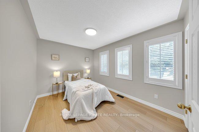 Photo 26 of 1003 Maury Crescent, Pickering, Liverpool — HOMEH
