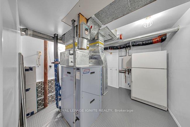 Photo 41 of 1003 Maury Crescent, Pickering, Liverpool — HOMEH