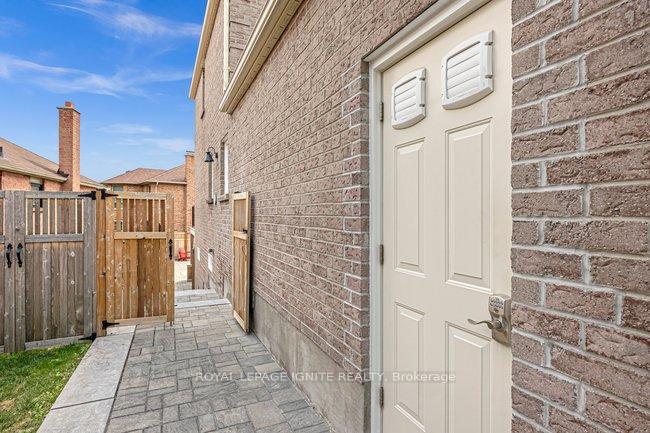Photo 42 of 1003 Maury Crescent, Pickering, Liverpool — HOMEH