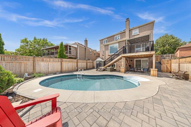 Photo 1 of 1003 Maury Crescent, Pickering, Liverpool — HOMEH