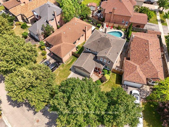 Photo 48 of 1003 Maury Crescent, Pickering, Liverpool — HOMEH