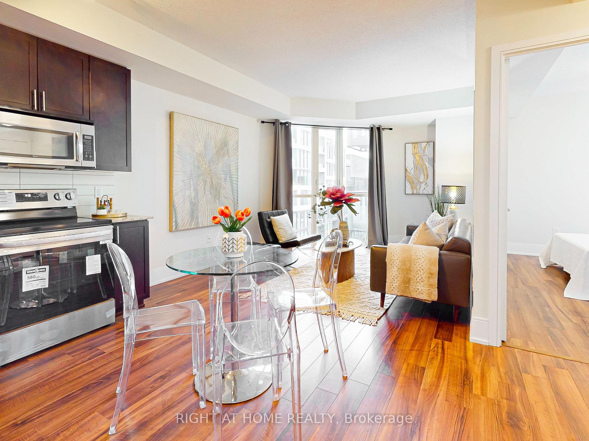 Photo 5 of Unit 1232, 560 Front Street W, Toronto, Waterfront Communities — HOMEH