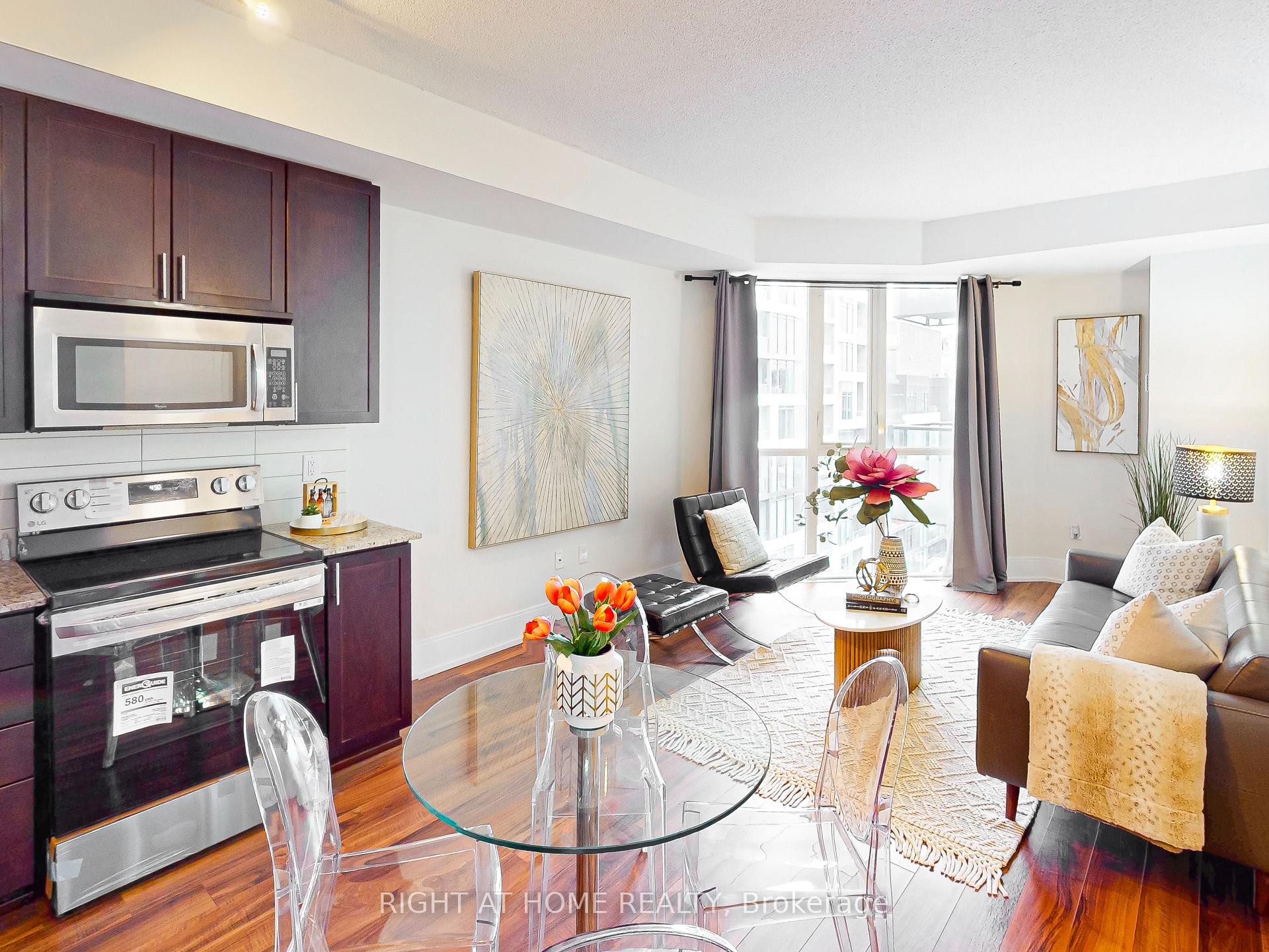 Photo 6 of Unit 1232, 560 Front Street W, Toronto, Waterfront Communities — HOMEH
