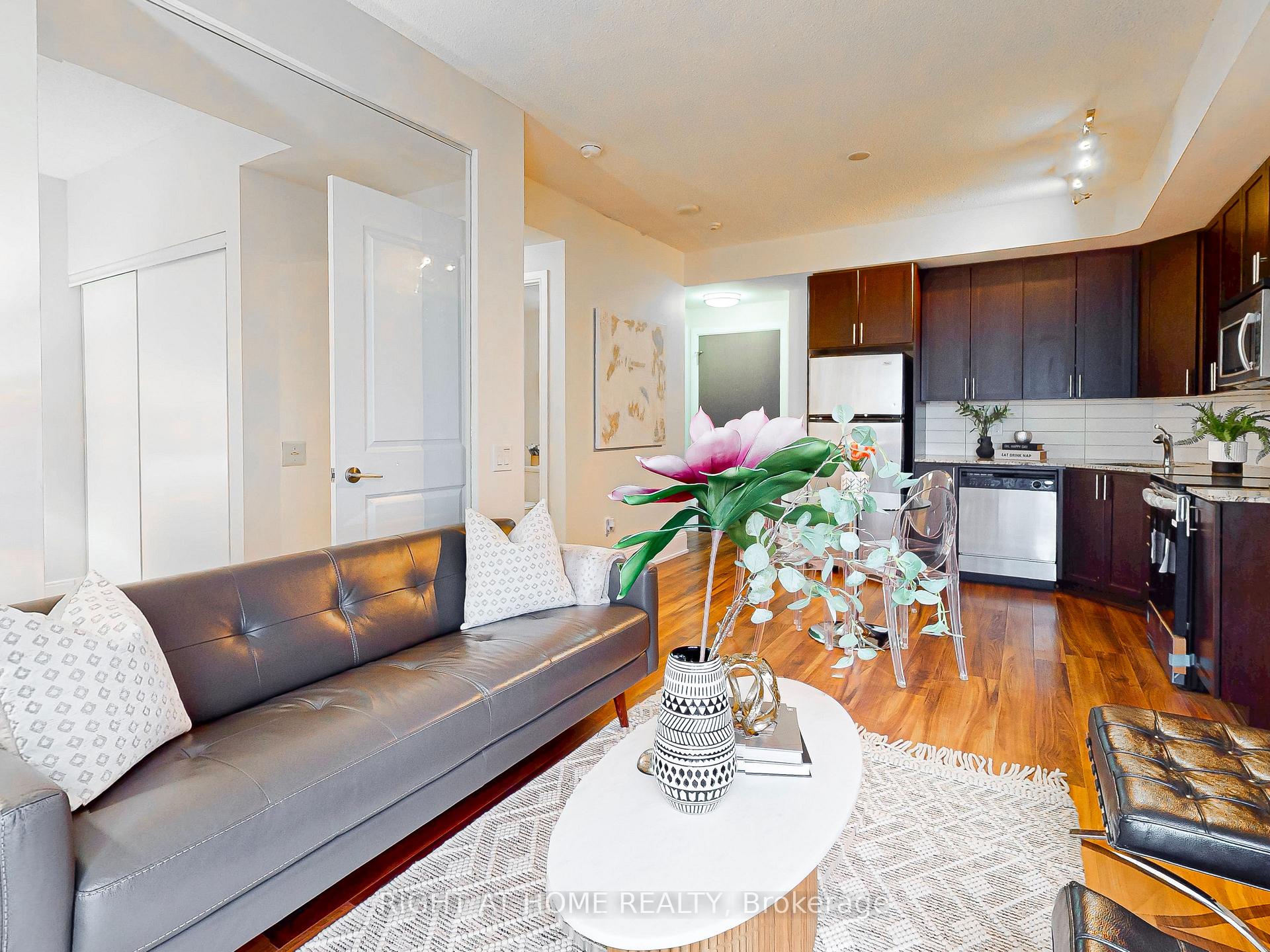 Photo 12 of Unit 1232, 560 Front Street W, Toronto, Waterfront Communities — HOMEH