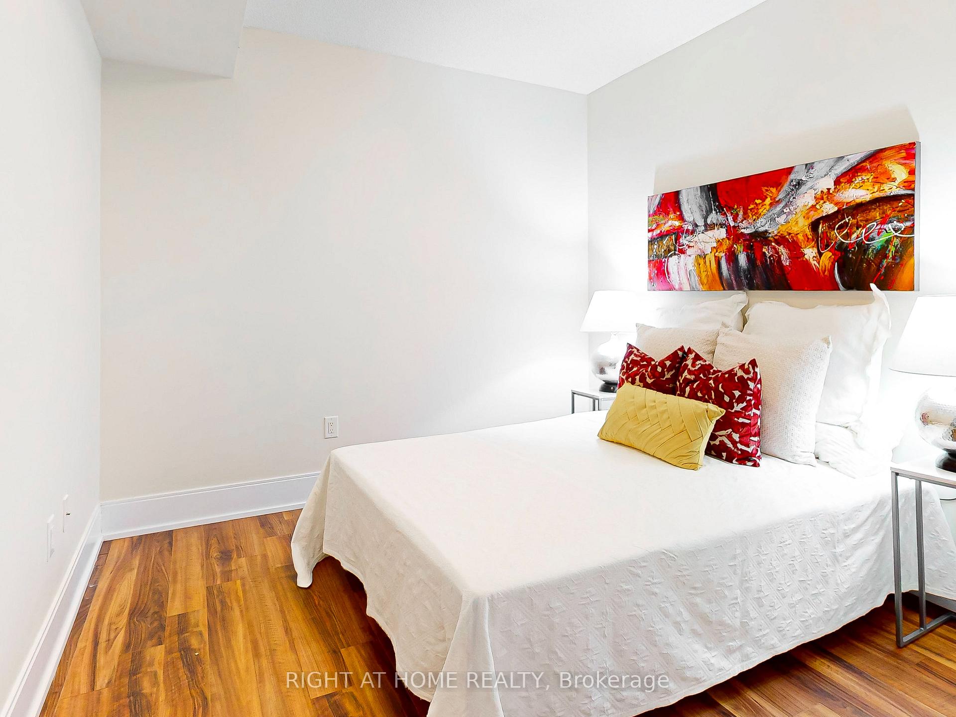 Photo 15 of Unit 1232, 560 Front Street W, Toronto, Waterfront Communities — HOMEH