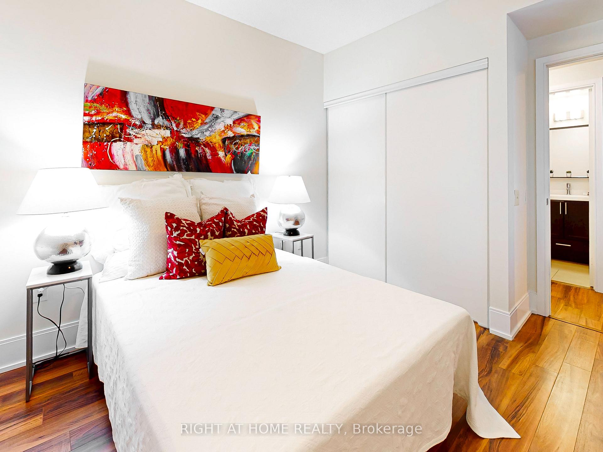 Photo 16 of Unit 1232, 560 Front Street W, Toronto, Waterfront Communities — HOMEH
