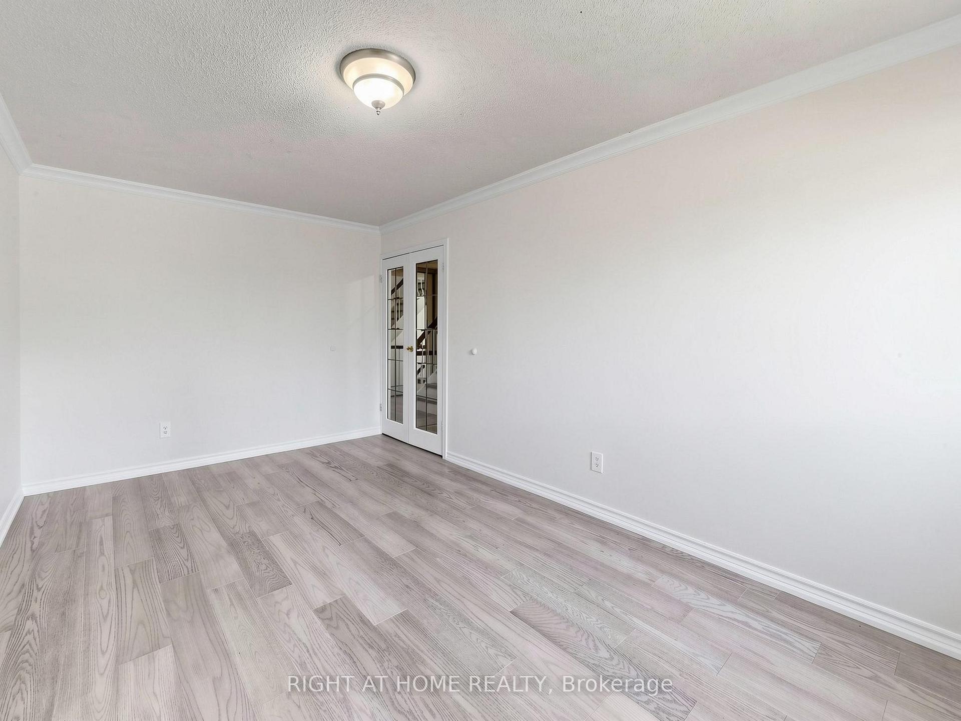 Photo 8 of Unit 2, 1580 Lancaster Drive, Oakville, Falgarwood — HOMEH