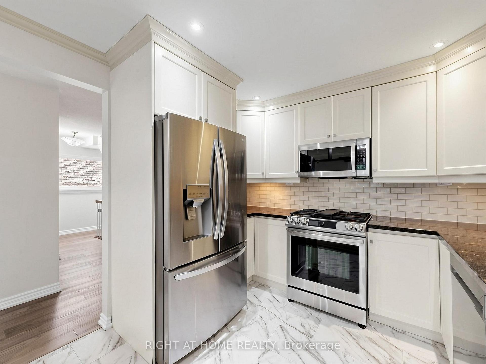 Photo 19 of Unit 2, 1580 Lancaster Drive, Oakville, Falgarwood — HOMEH