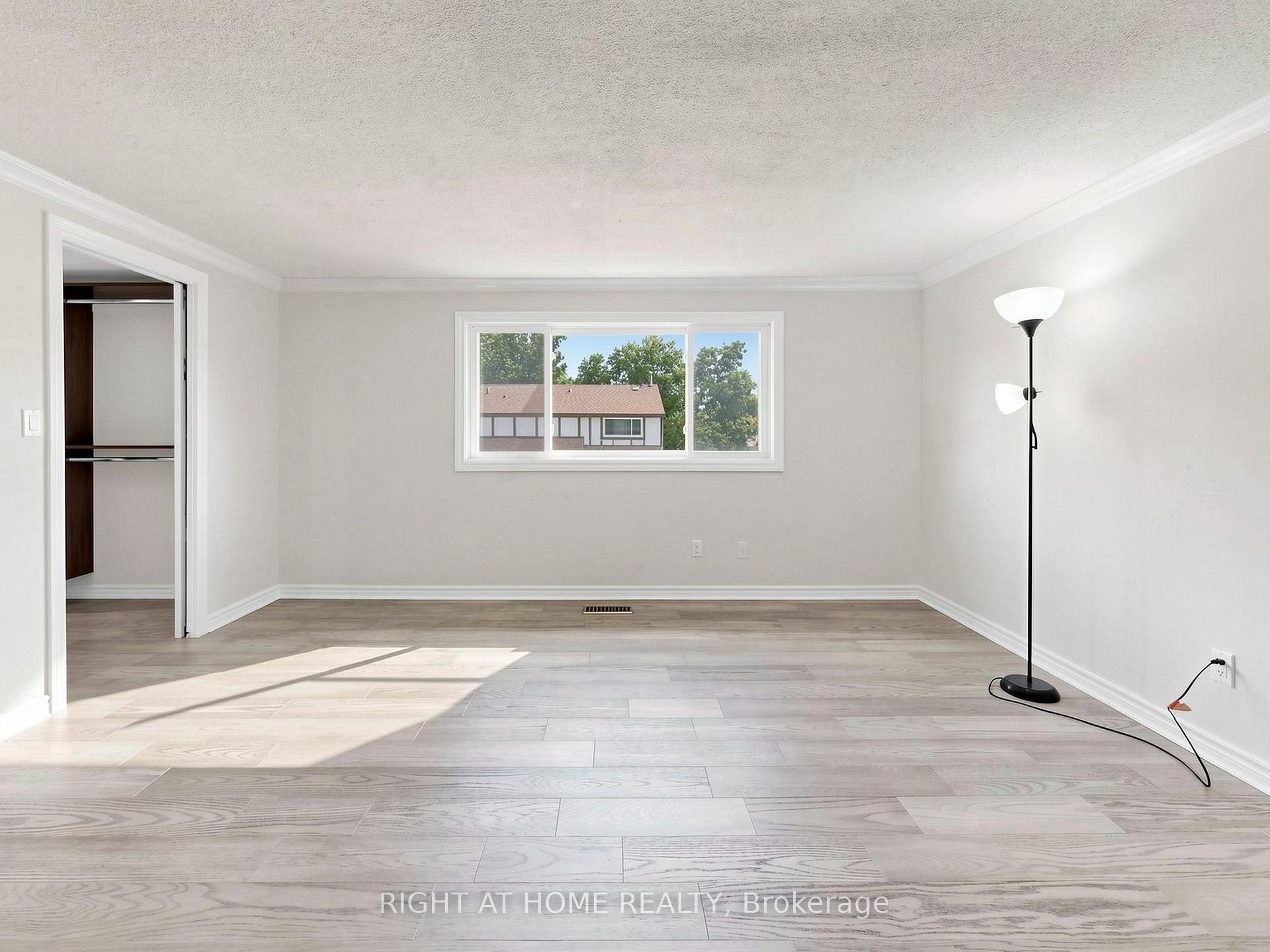 Photo 33 of Unit 2, 1580 Lancaster Drive, Oakville, Falgarwood — HOMEH