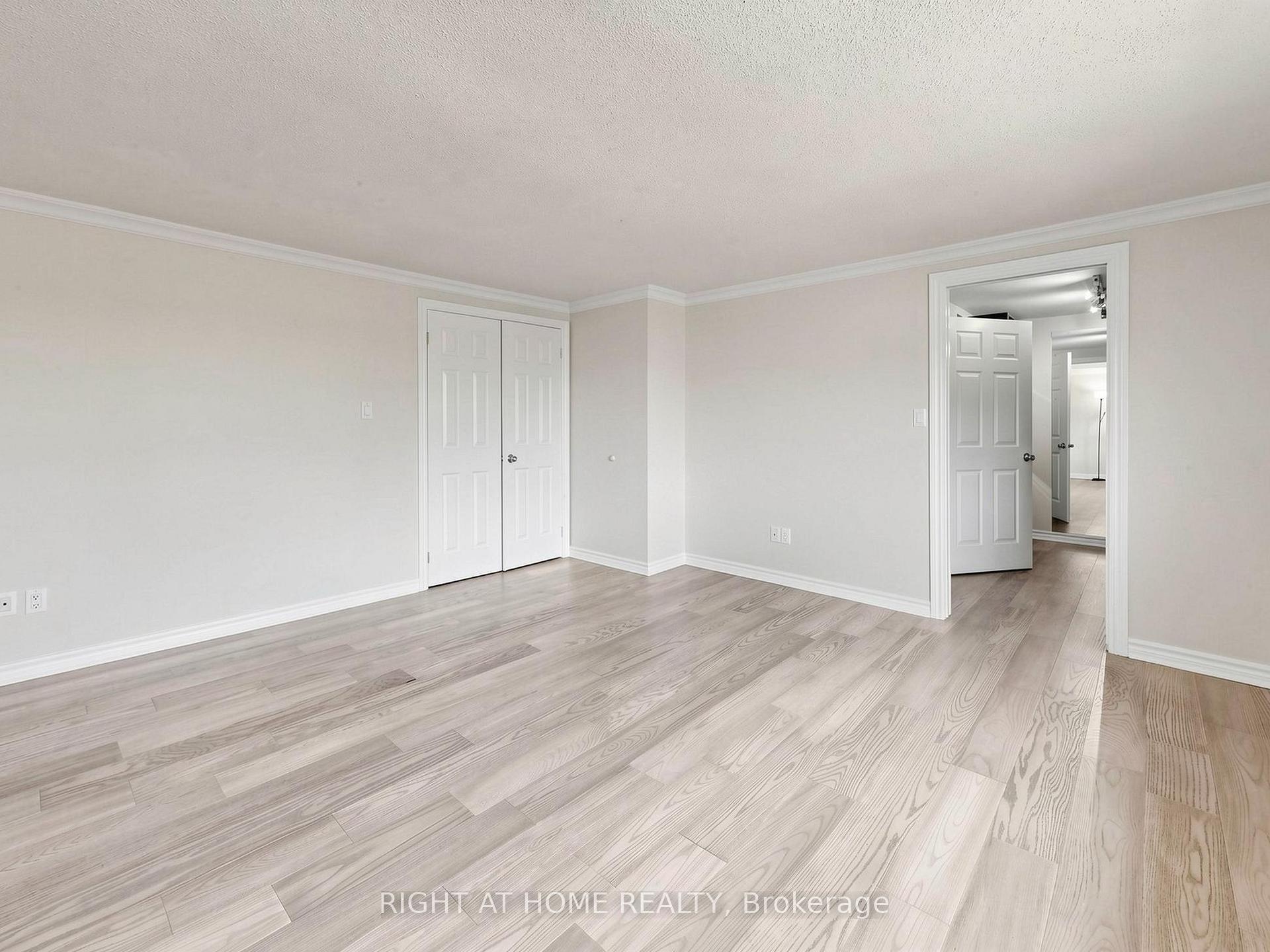 Photo 37 of Unit 2, 1580 Lancaster Drive, Oakville, Falgarwood — HOMEH