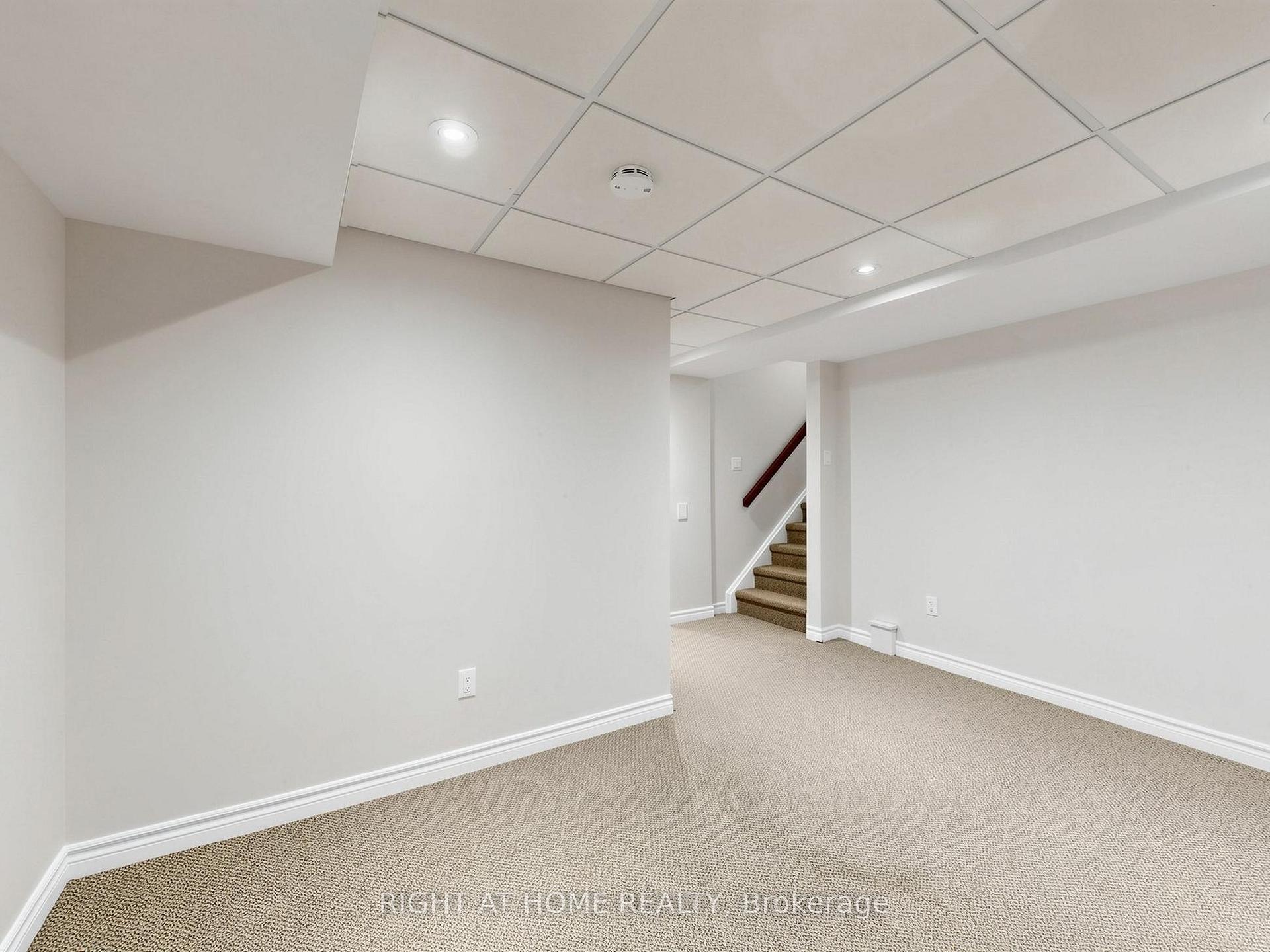 Photo 40 of Unit 2, 1580 Lancaster Drive, Oakville, Falgarwood — HOMEH