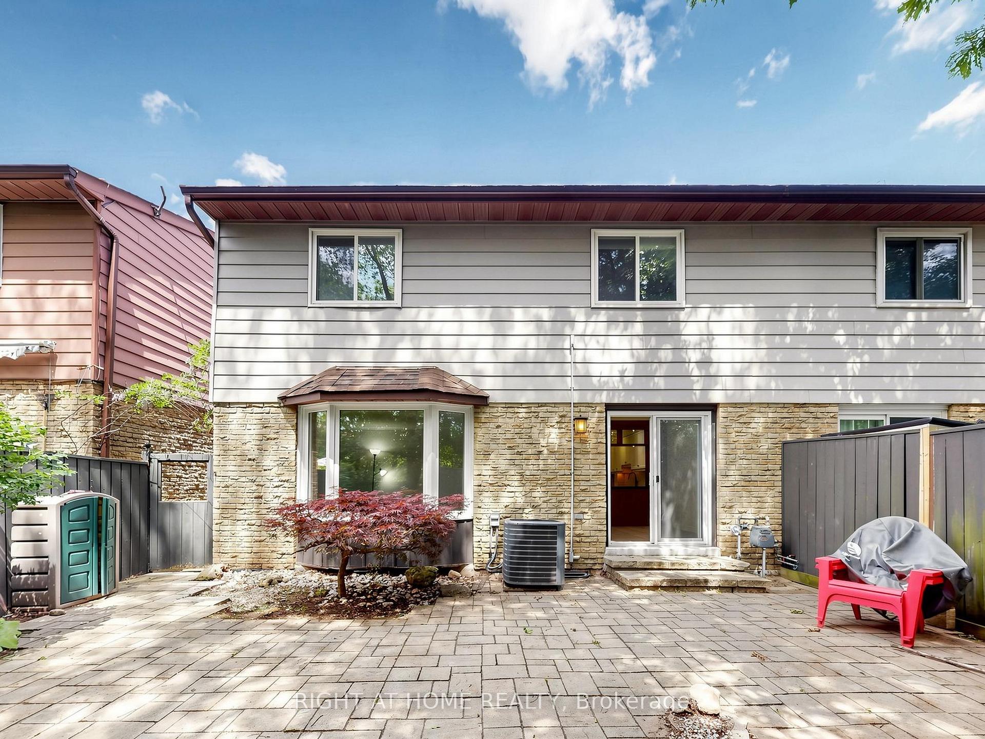 Photo 45 of Unit 2, 1580 Lancaster Drive, Oakville, Falgarwood — HOMEH