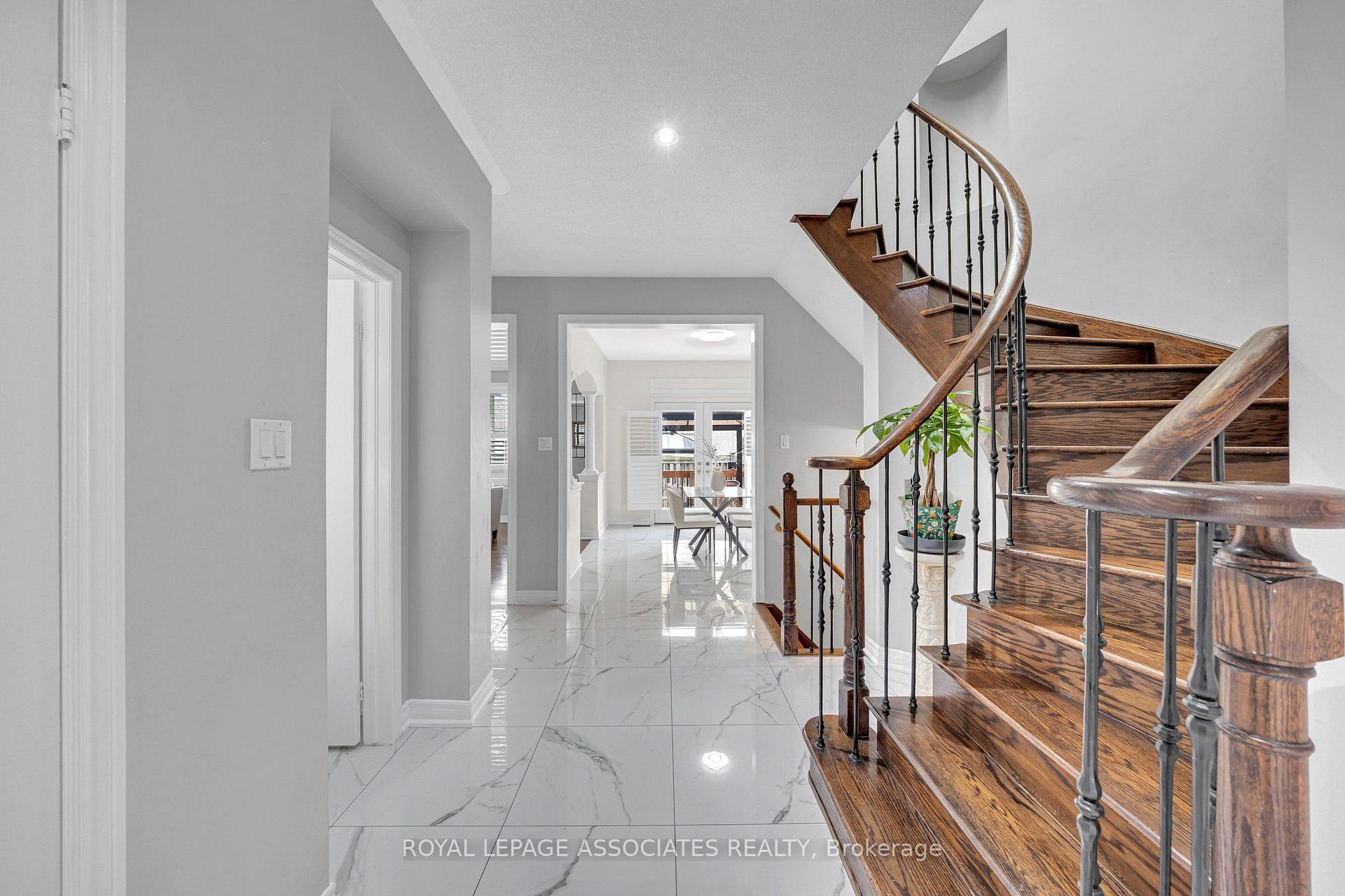 Photo 9 of 5 Mead Terrace, Markham, Wismer — HOMEH