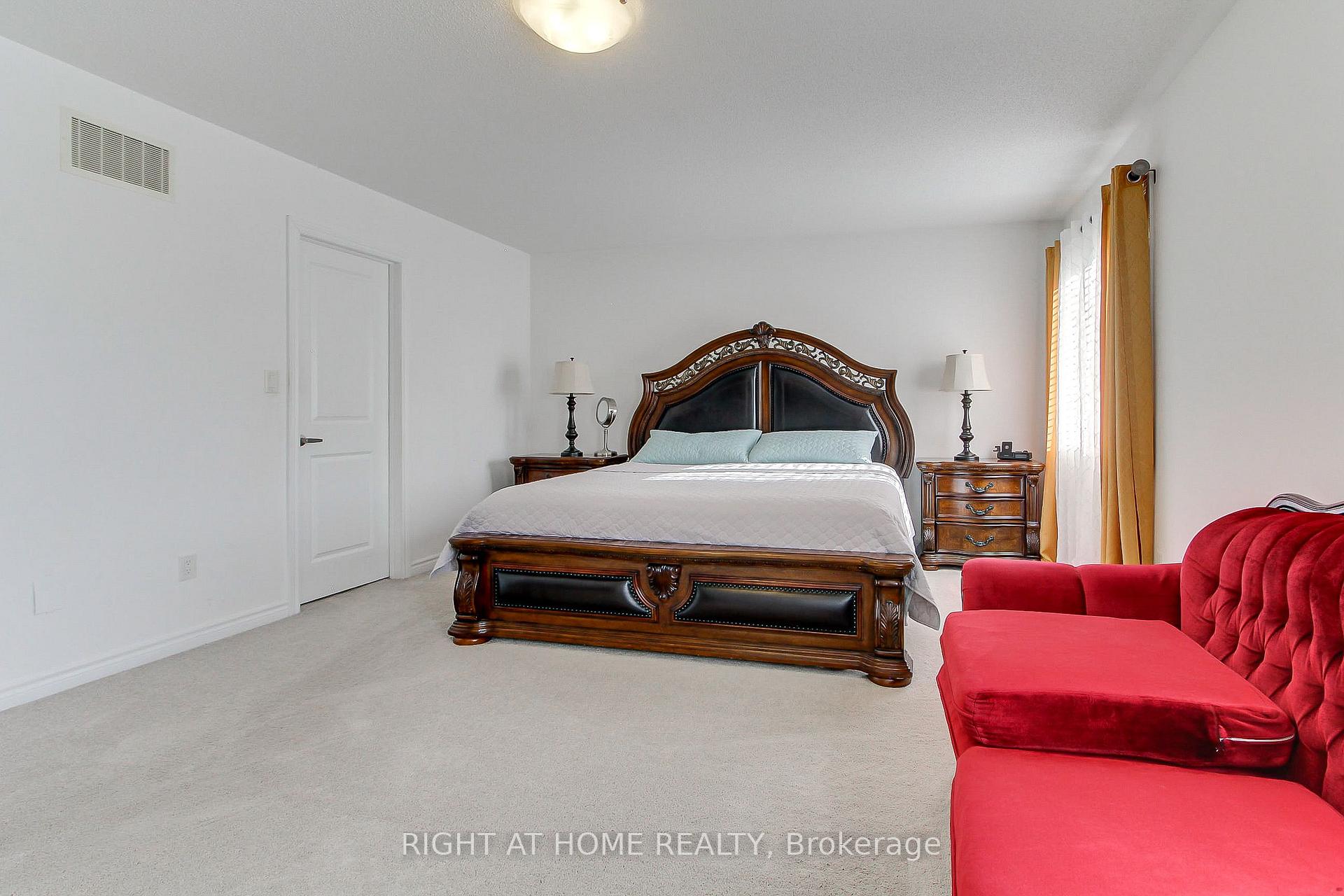 Photo 29 of 121 Hutchinson Drive, New Tecumseth, Alliston — HOMEH
