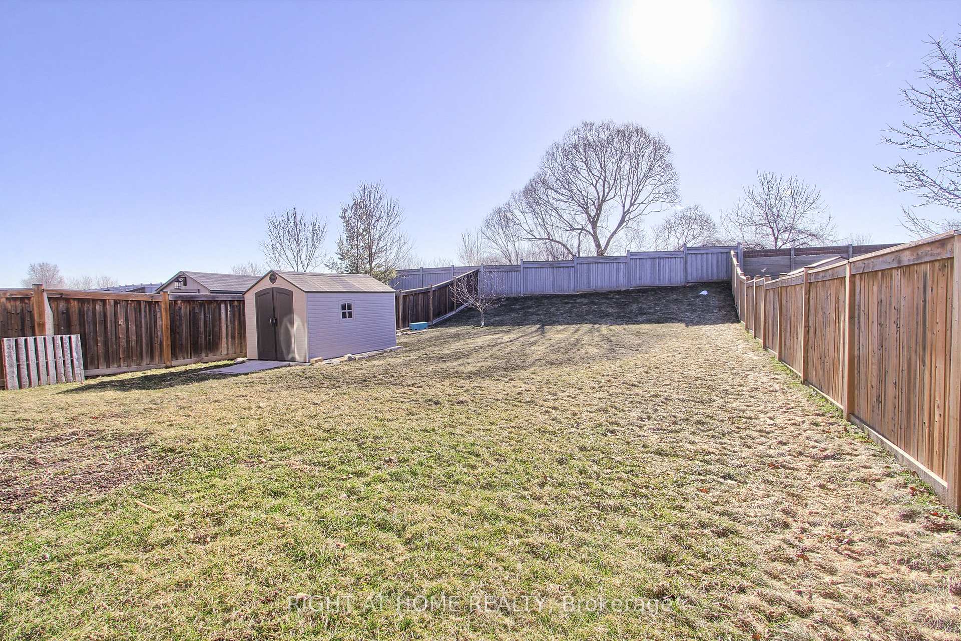 Photo 41 of 121 Hutchinson Drive, New Tecumseth, Alliston — HOMEH