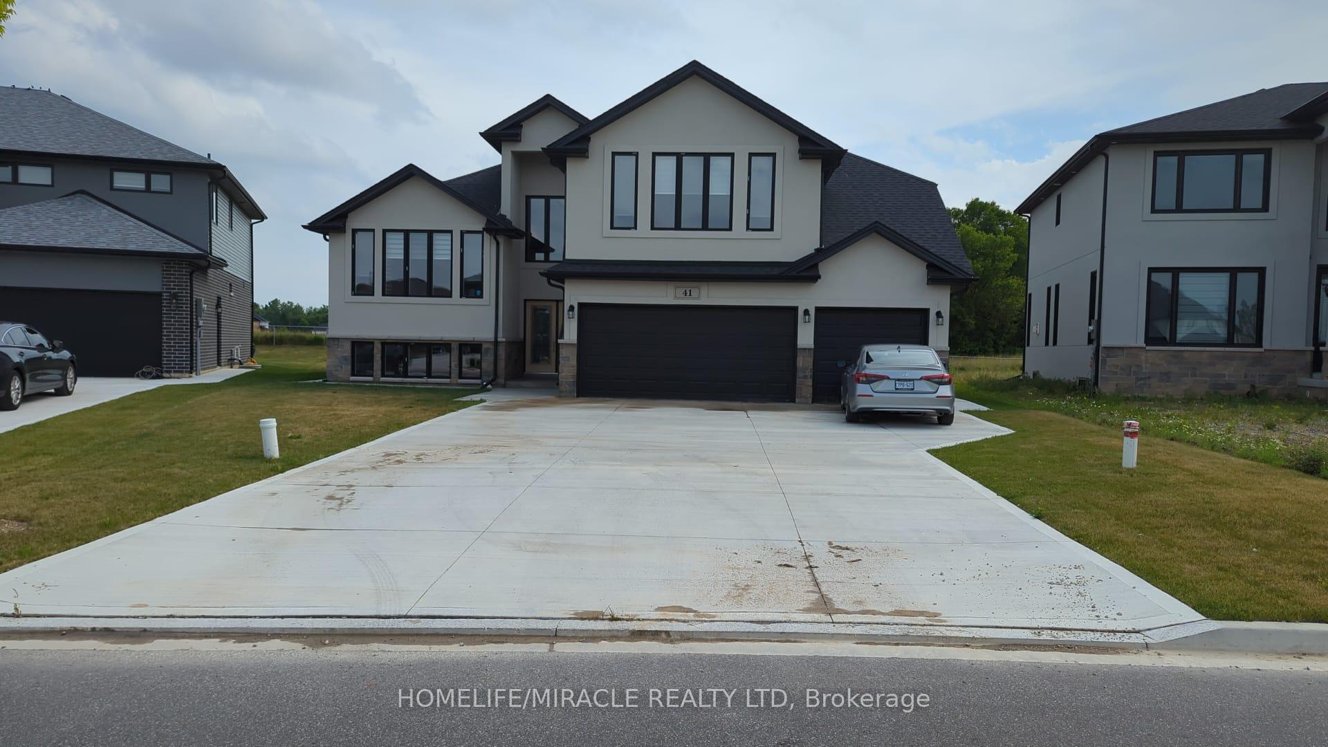 Front of 41 Kingsbridge Drive