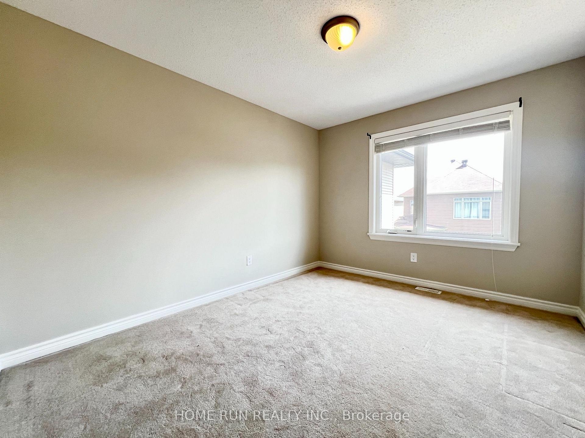 Photo 21 of 637 Tennant Way, Ottawa, Riverside South/Gloucester Glen — HOMEH