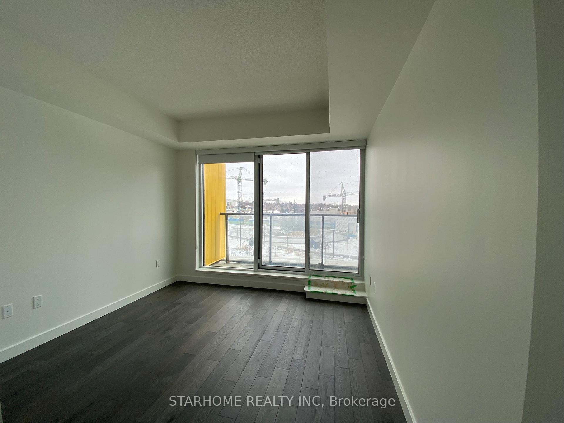 Photo 3 of Unit Th 510, 95 McMahon Drive, North York, Bayview Village — HOMEH