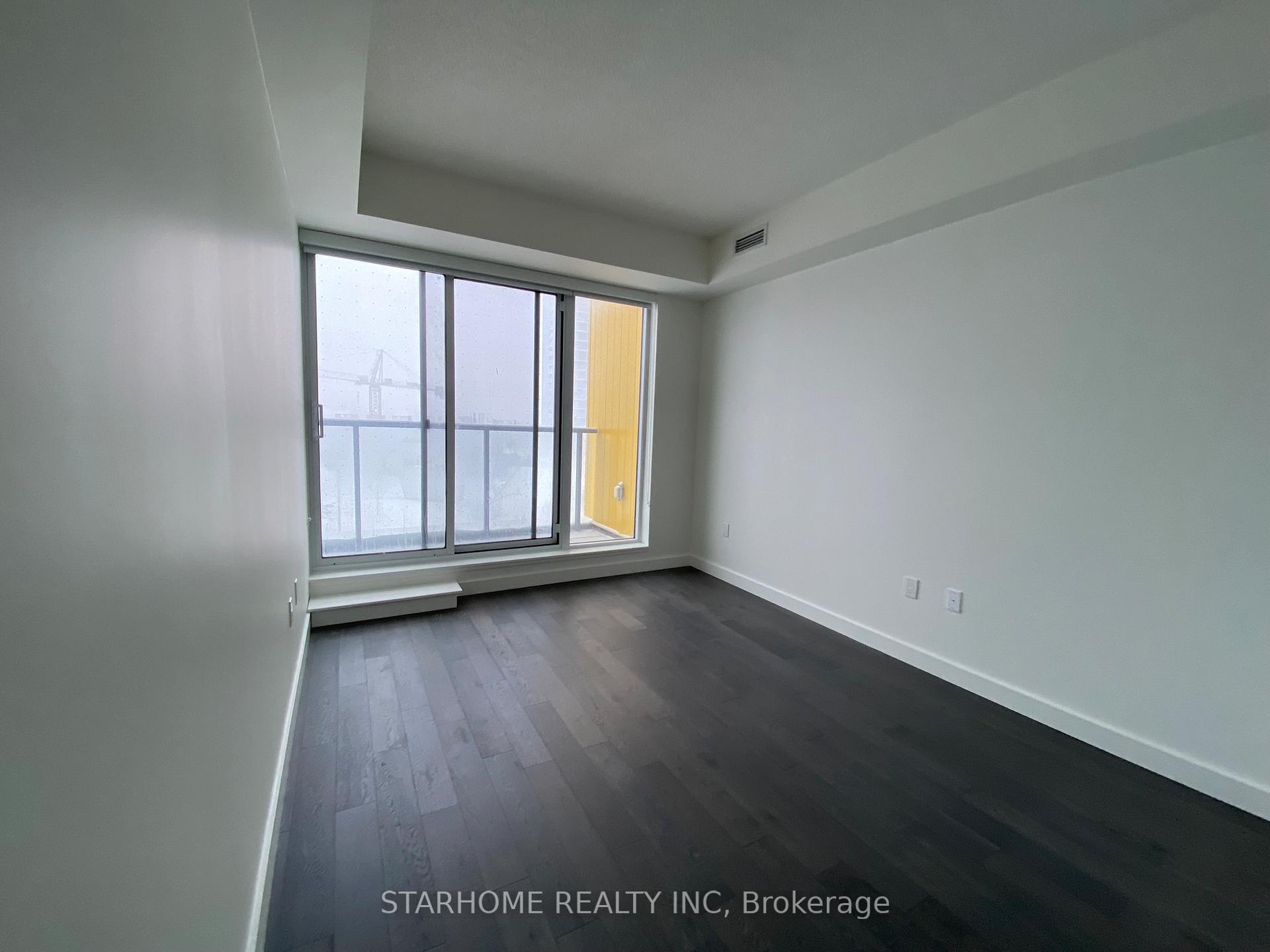 Photo 4 of Unit Th 510, 95 McMahon Drive, North York, Bayview Village — HOMEH