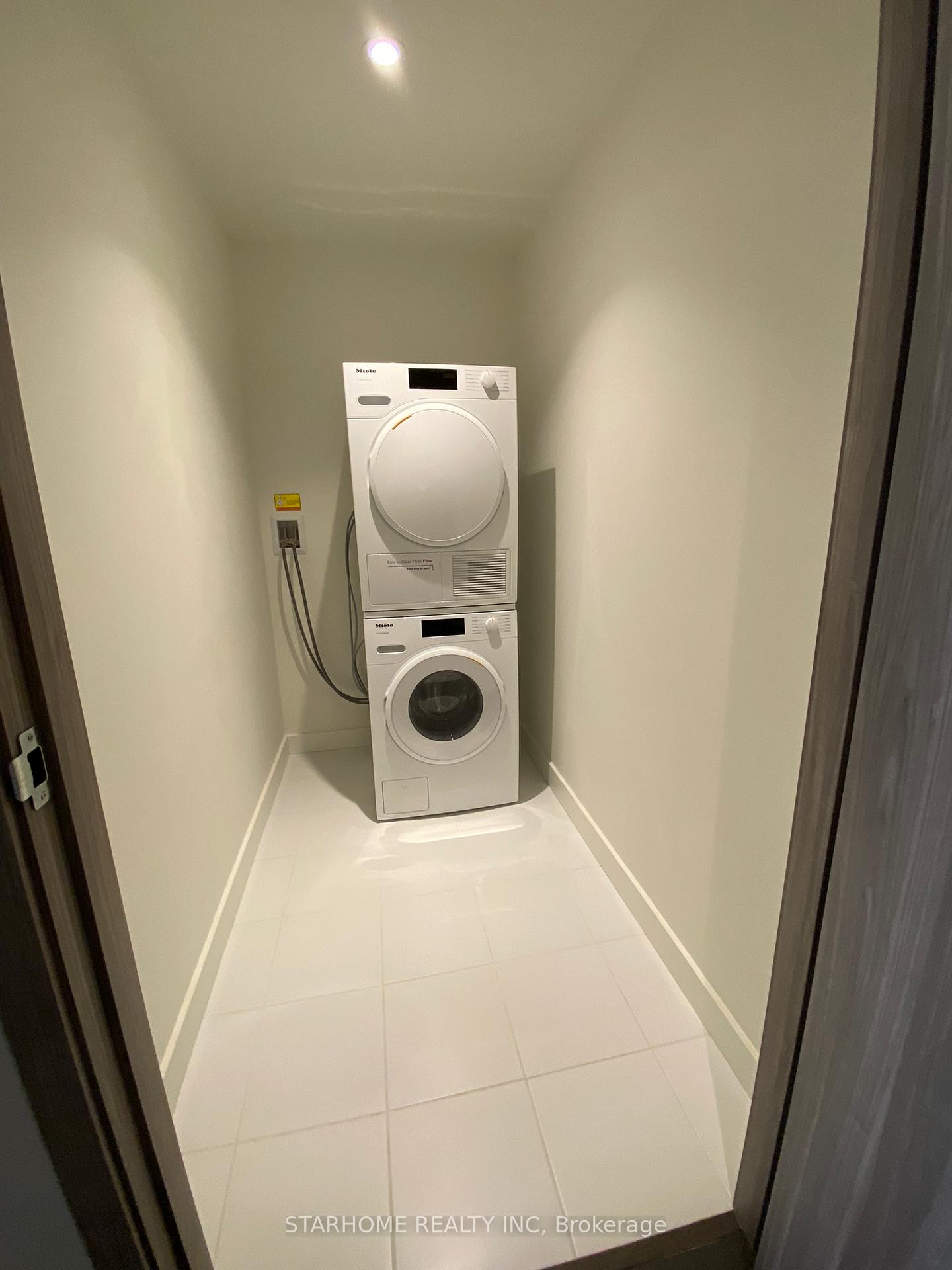 Photo 8 of Unit Th 510, 95 McMahon Drive, North York, Bayview Village — HOMEH