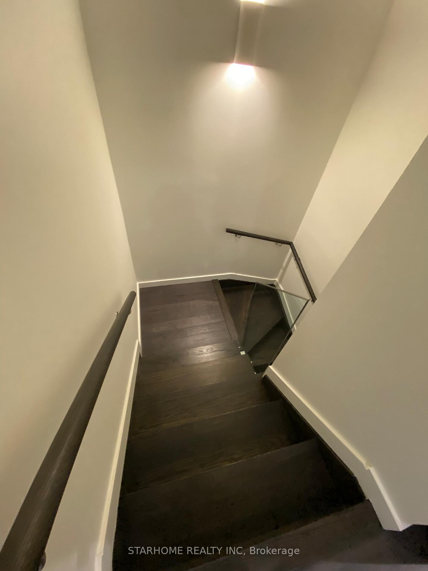 Photo 10 of Unit Th 510, 95 McMahon Drive, North York, Bayview Village — HOMEH